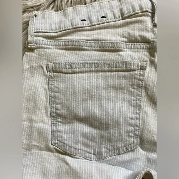 Gap striped jean shorts - Picture 6 of 9